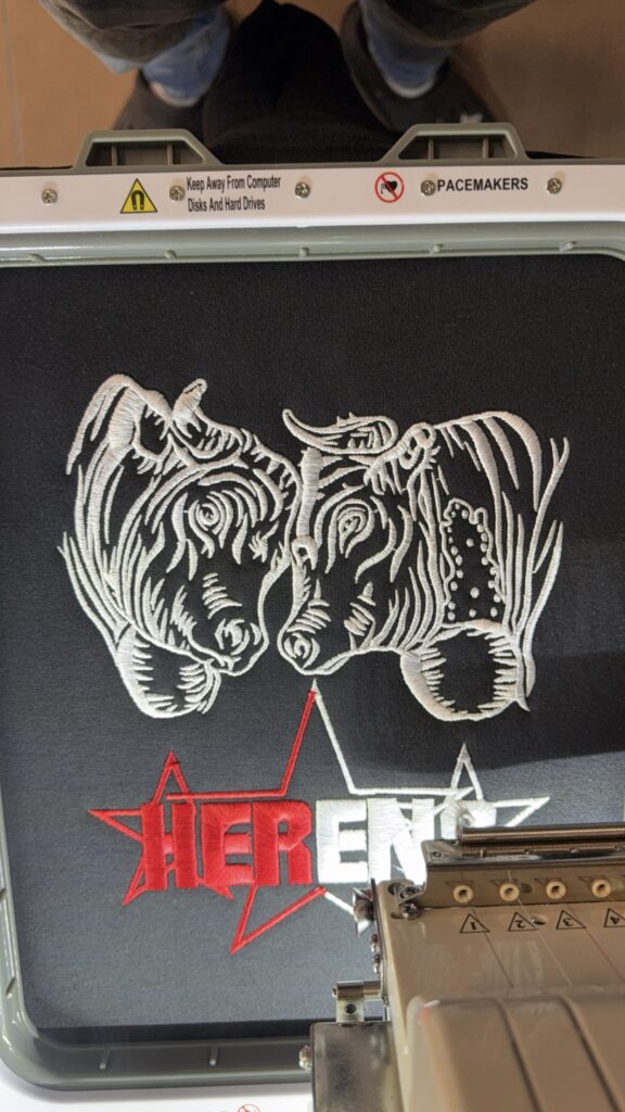 CjYKMlNuYXBjaGF0LzEzLjI1LjAuMzcgKGlQaG9uZTE3LDI7IGlPUyAxOC4xLjE7IGd6aXApIAI=